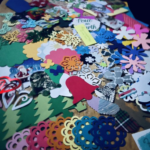 250 pezzi fustellati carta - 250,